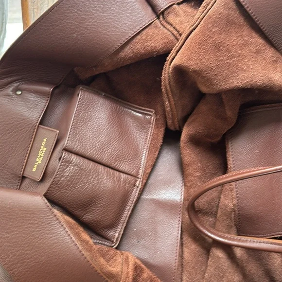 Authentic Balenciaga XL leather tote - Picture 8 of 10